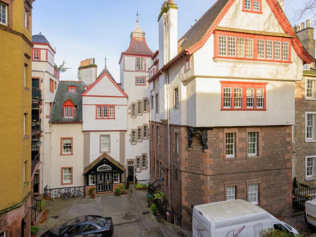 Pass The Keys Historic Ramsay Garden Apt With Balcony Views Edinburgh Ngoại thất bức ảnh