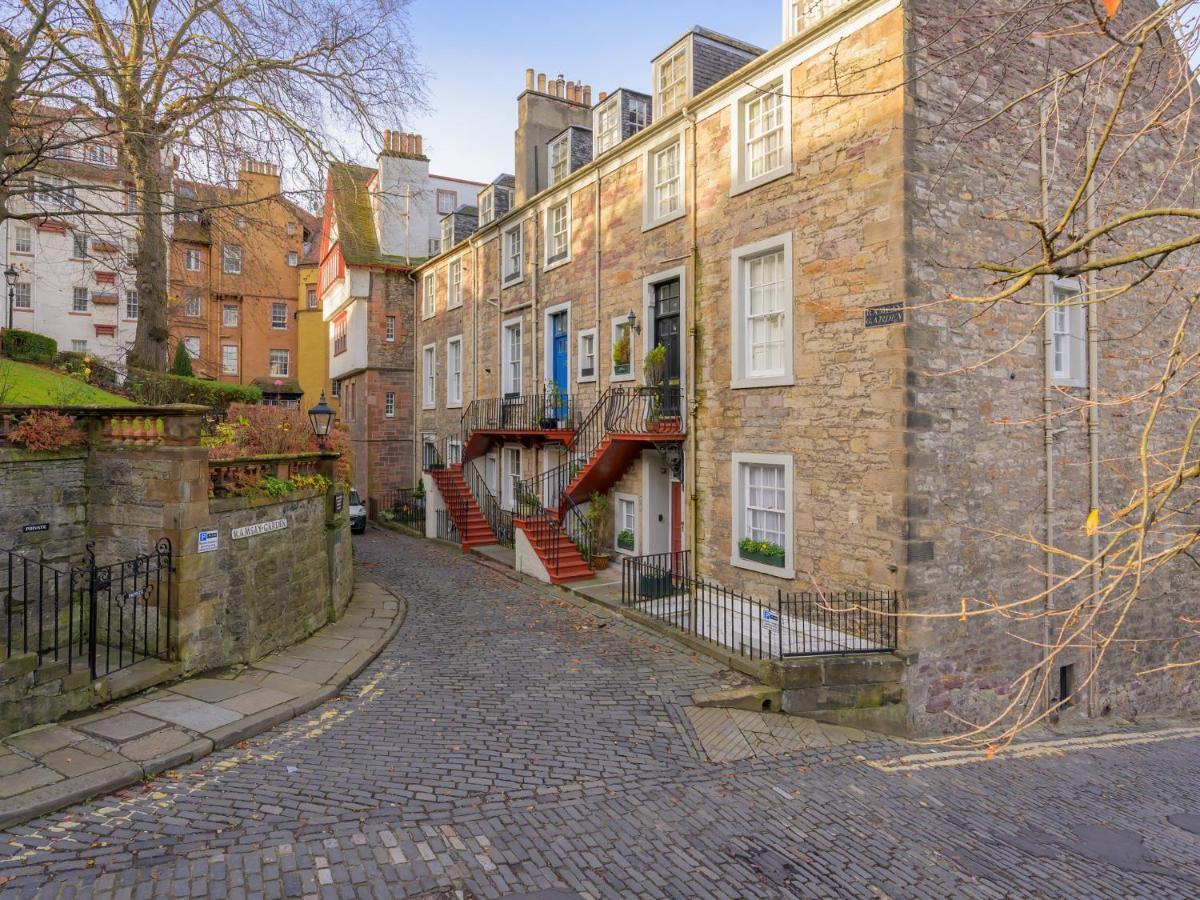 Pass The Keys Historic Ramsay Garden Apt With Balcony Views Edinburgh Ngoại thất bức ảnh