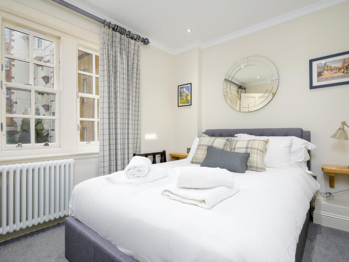 Pass The Keys Historic Ramsay Garden Apt With Balcony Views Edinburgh Ngoại thất bức ảnh