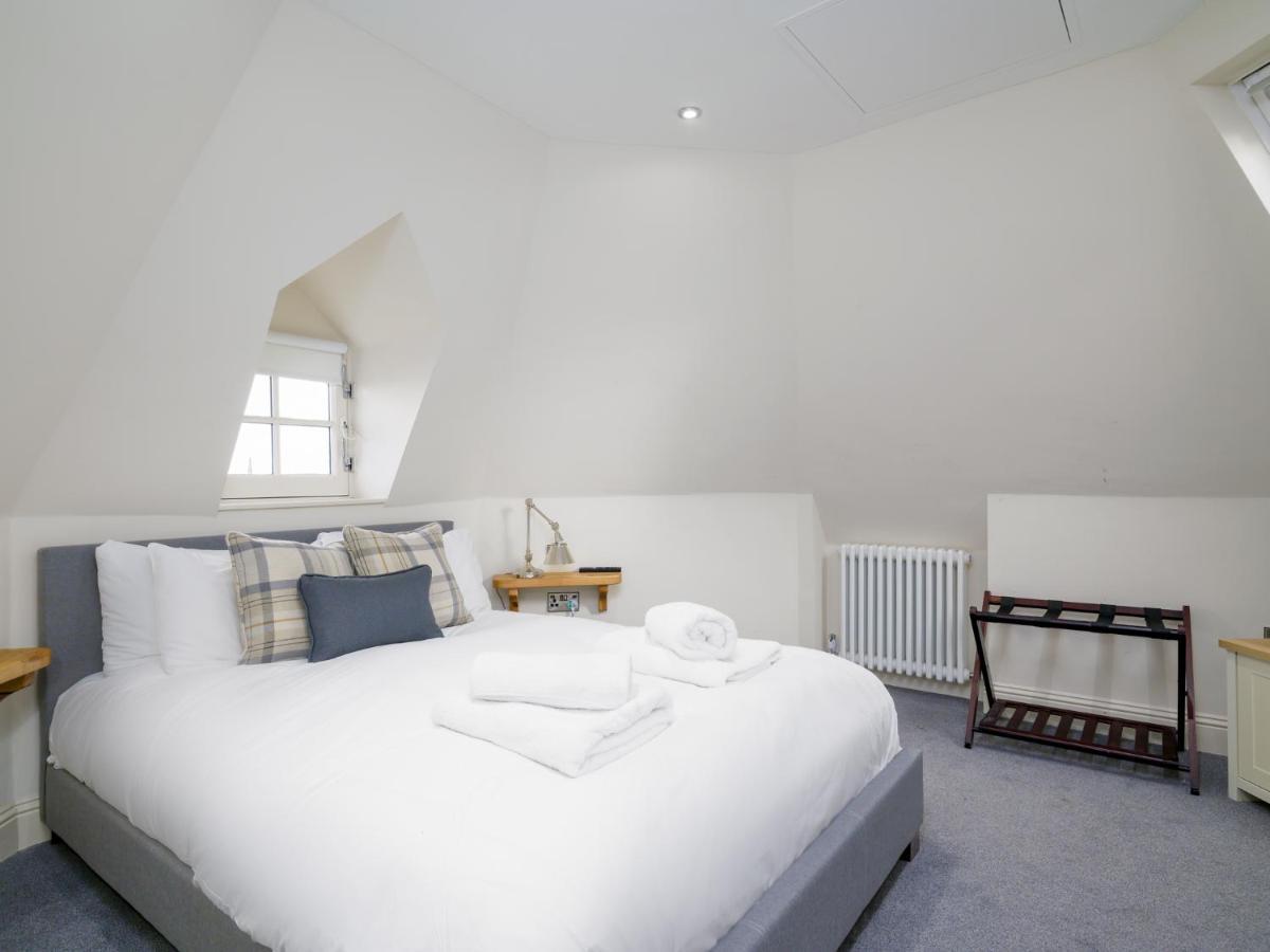 Pass The Keys Historic Ramsay Garden Apt With Balcony Views Edinburgh Ngoại thất bức ảnh